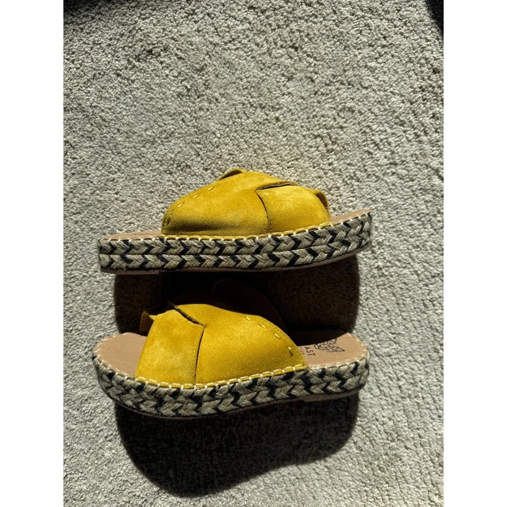 Beast Fashion Yellow Suede Cross Strap‎ Platform Mules Sz 5.5 Pre-Owned
